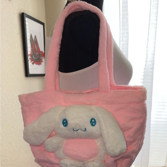 Cute Cinnamon roll plush shoulder bag 🩵 - Picture 5 of 5